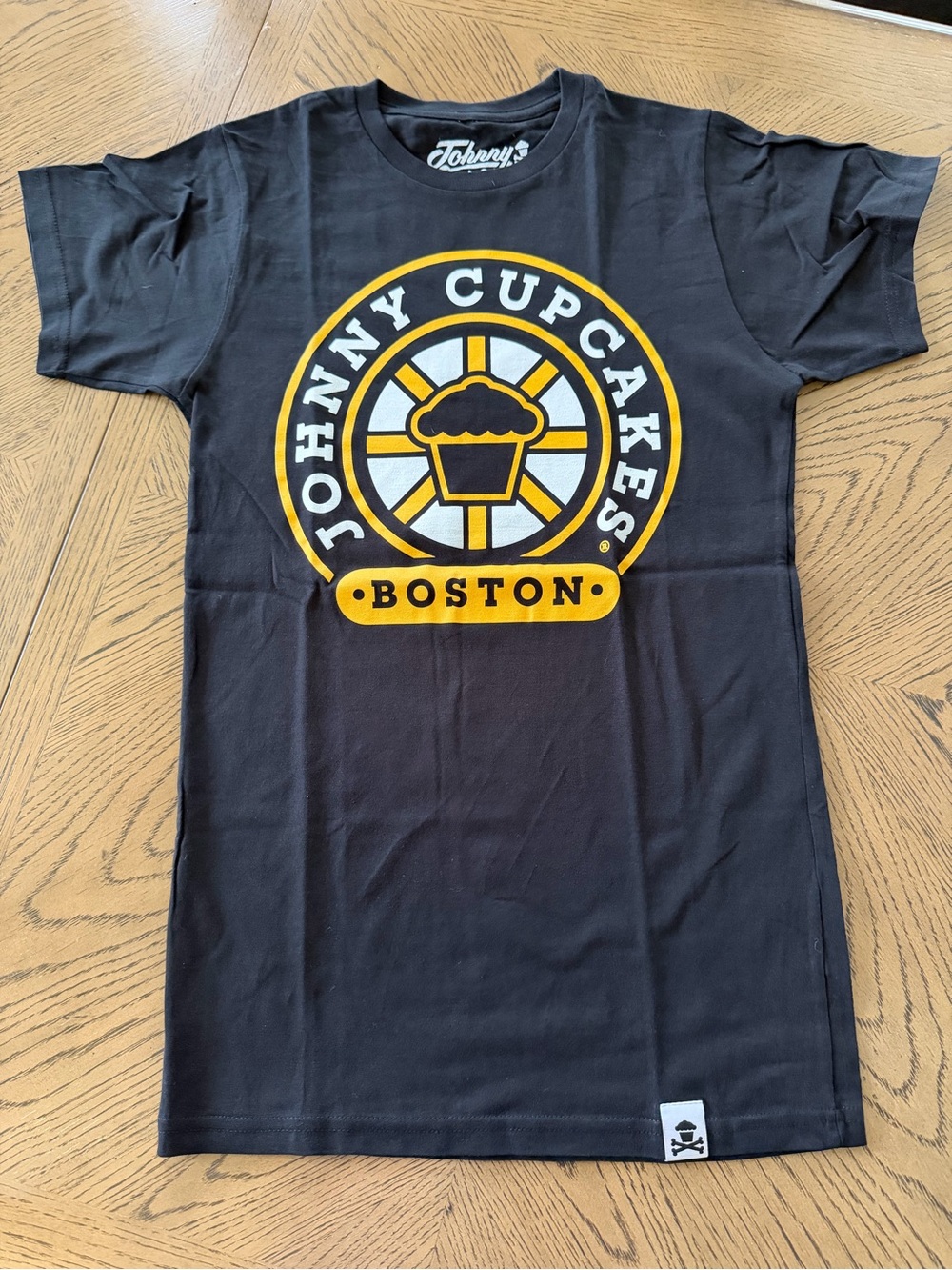 Unisex Johnny Cupcakes Boston Hockey Tee